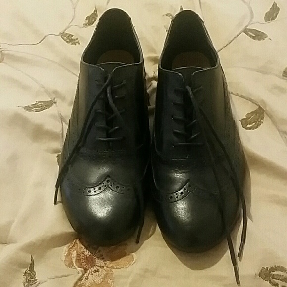 clarks oxford womens